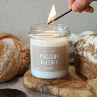 PIECZONY CHLEBEK – ŚWIECA SOJOWA